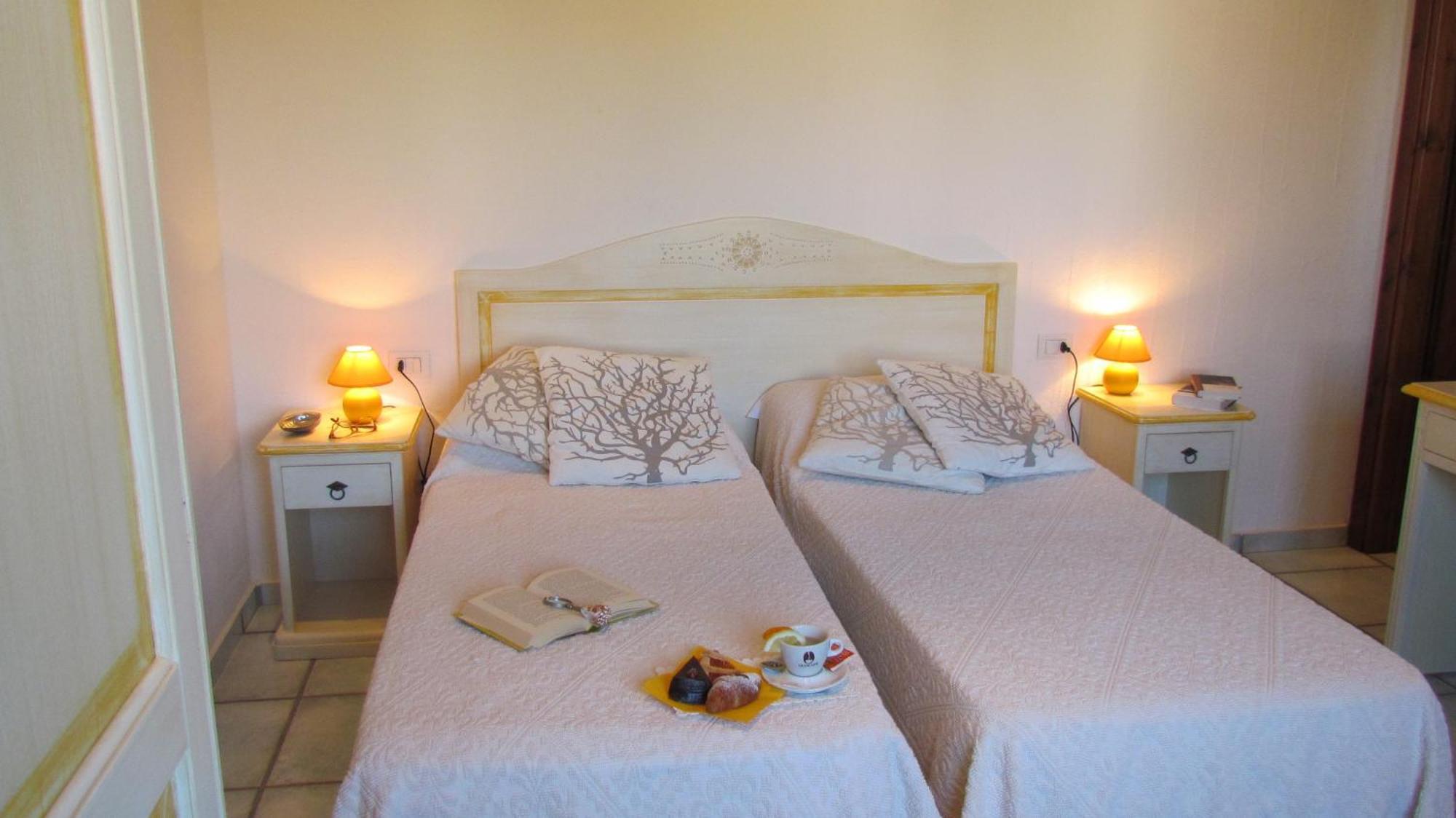Li Suari Club Village San Teodoro  Habitación foto